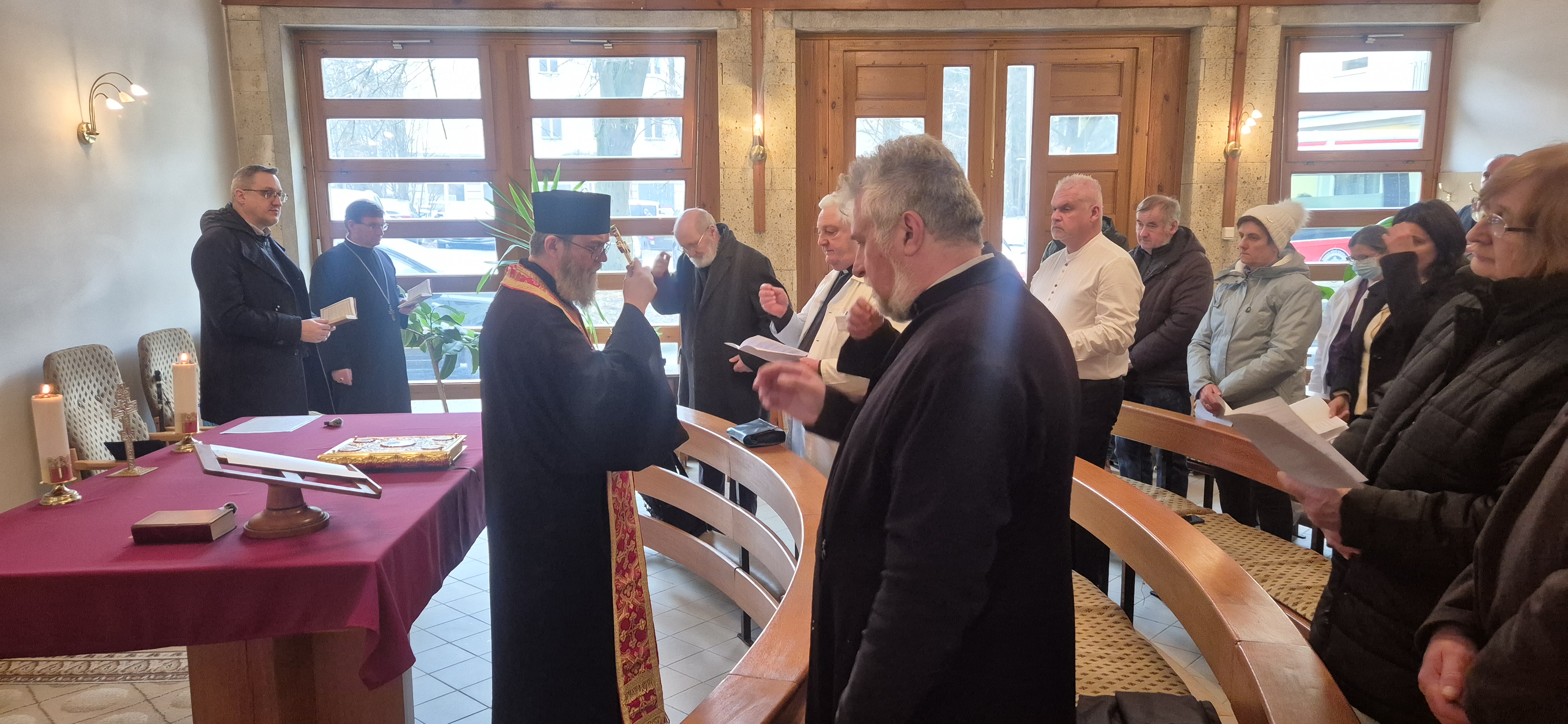 megemlékezés tartottak a Borsod-Abaúj-Zemplén Vármegyei Központi Kórház és Egyetemi Oktatókórház Isteni Irgalmasság Kápolnájában