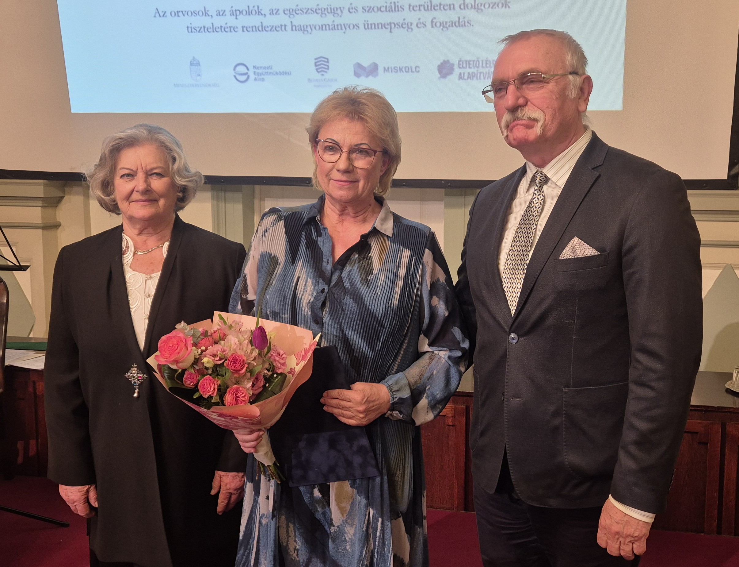 Köszönet a gyógyítóknak MAB Székház