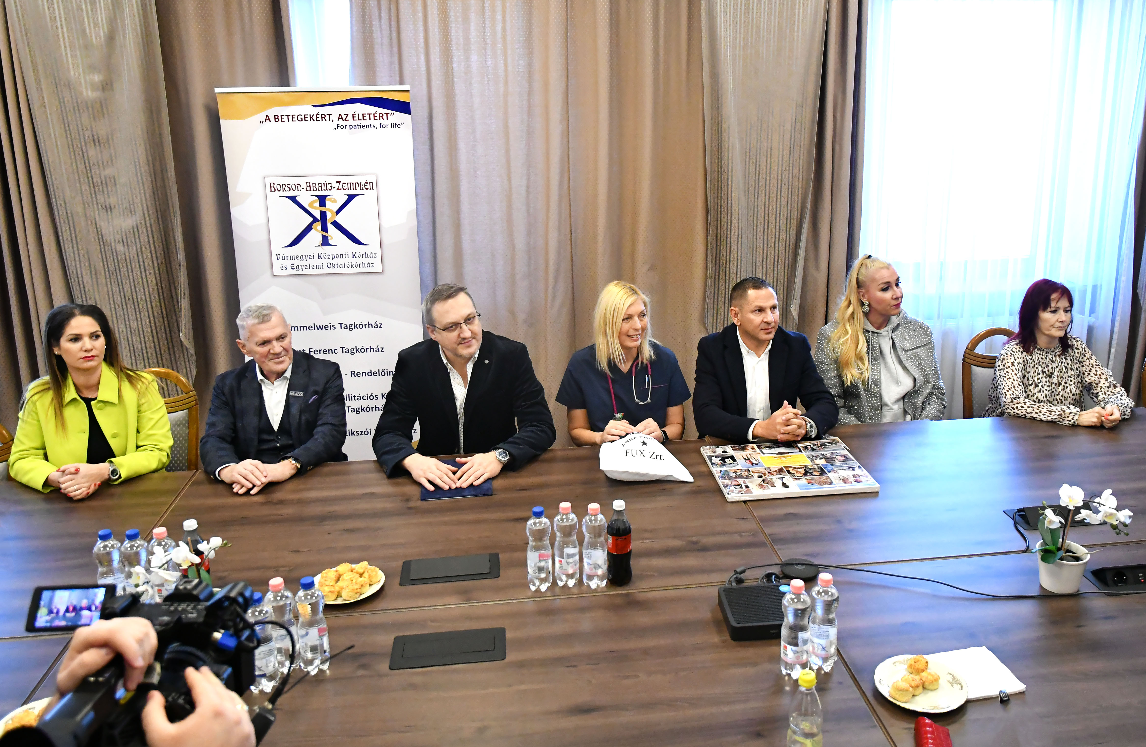 Cseppszámlálós infúziós pumpát vásárolnak a Bamakot megjárt sapkából