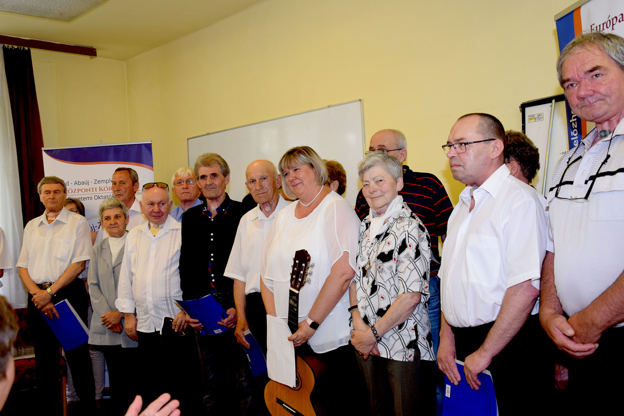 Koncert-gégeműtöttek