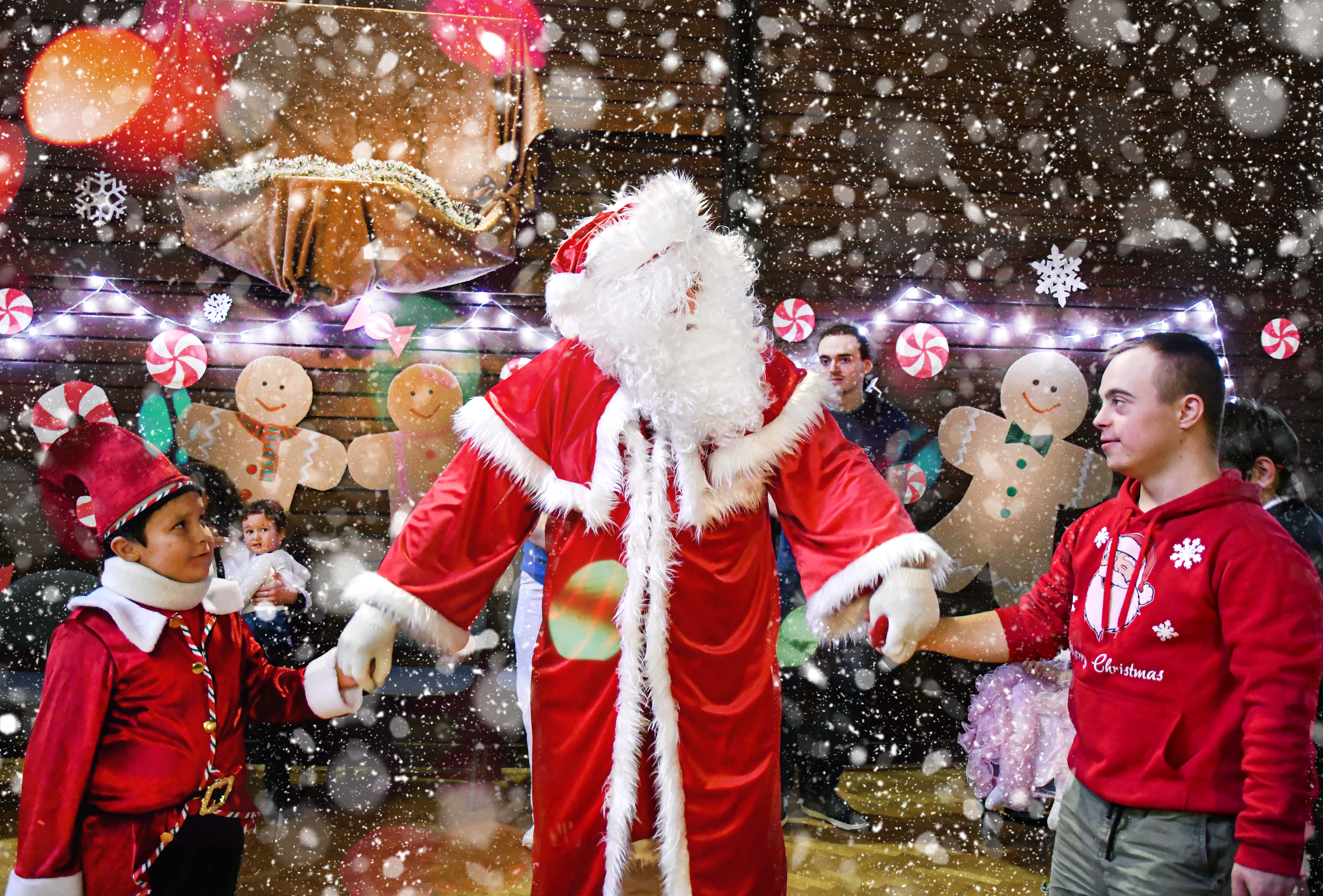 Megérkezett a nagyszakállú is