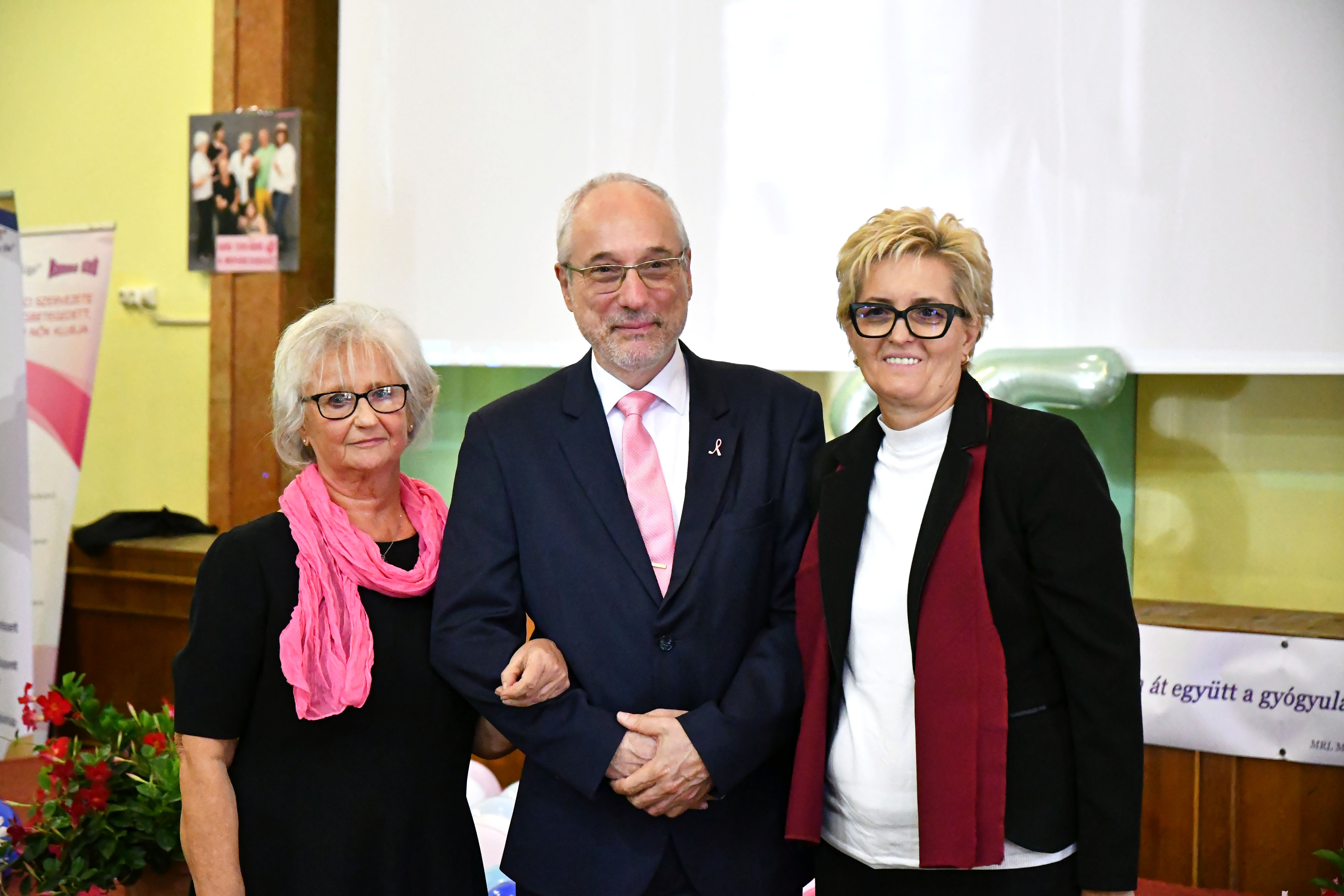 Fotó a szervezőkről