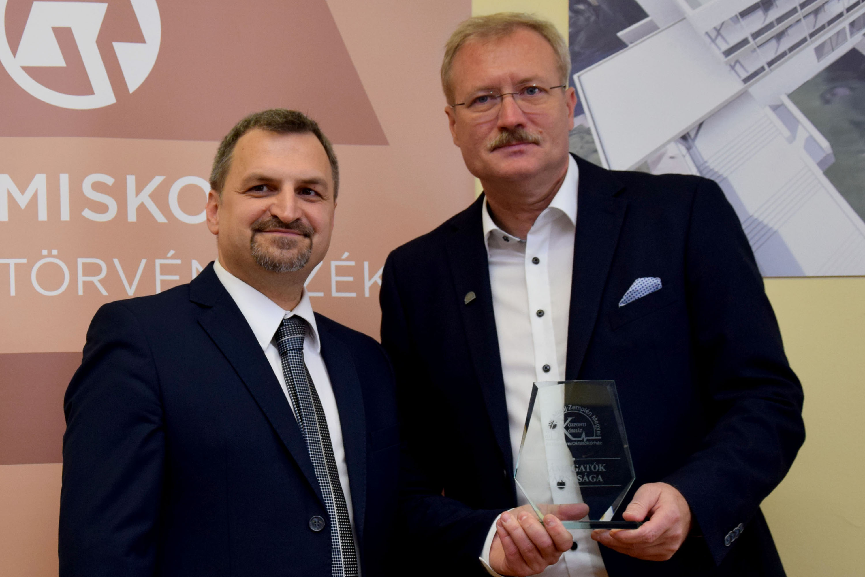 Jótékonysági futás - Törvényszék