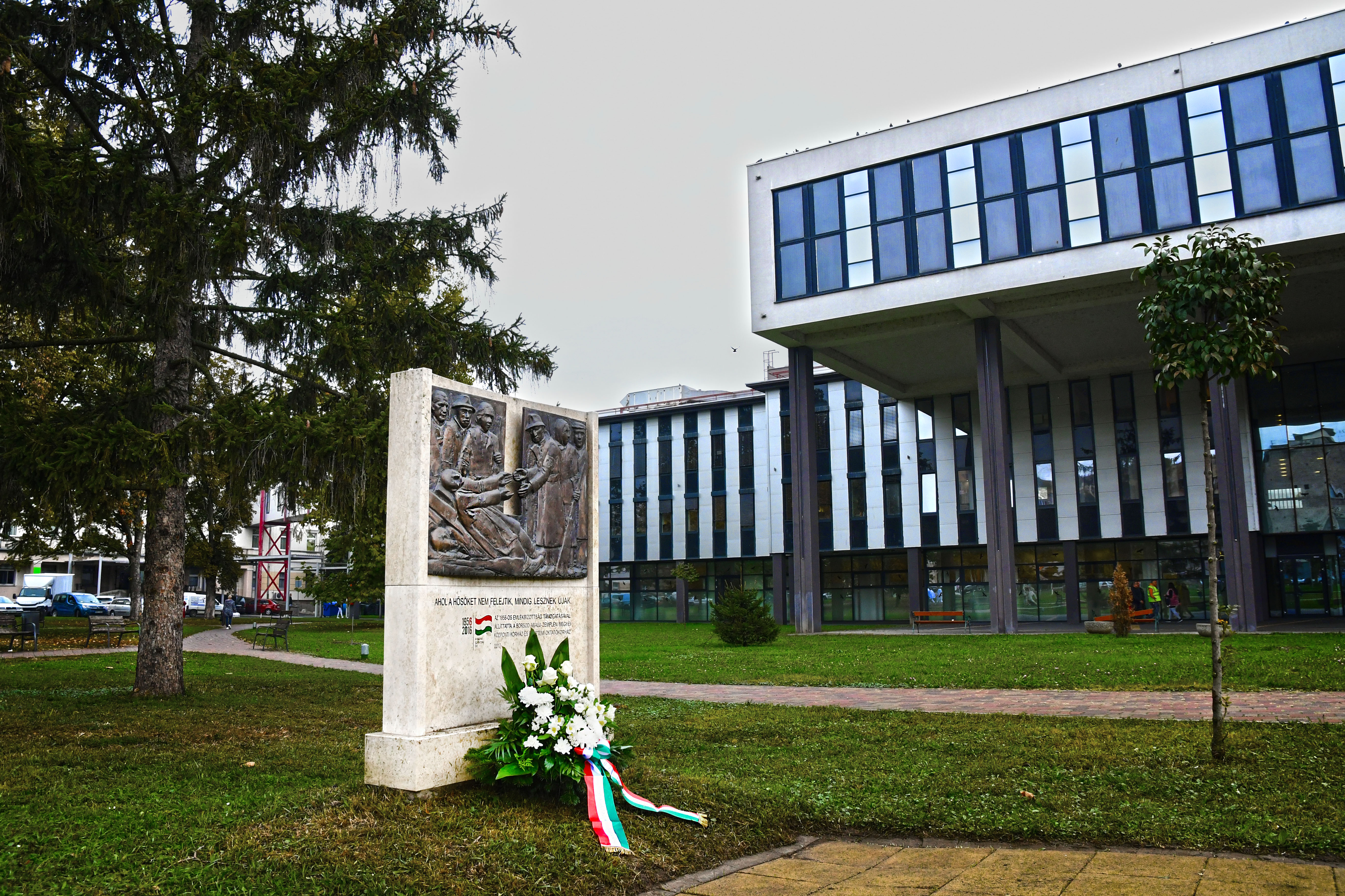emlékmű-1956