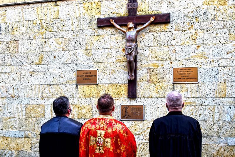 Megemlékezés - Mindenszentek - Halottak napja