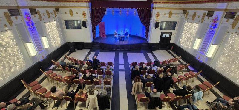 Közönségtalálkozón a Bamako rallyt megjárt Dr. Simon Réka