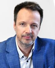 Dr. Kostyál László profilképe