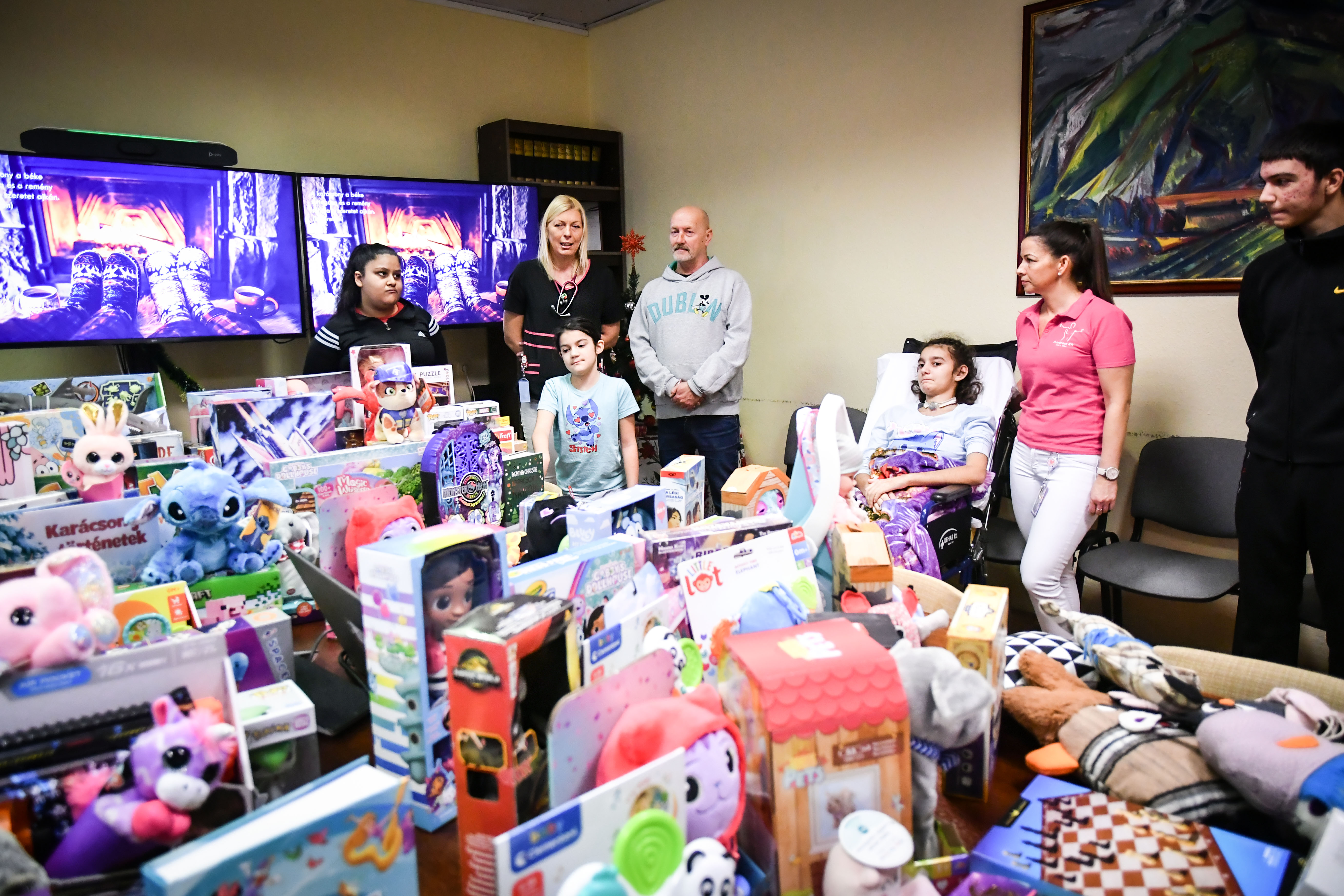 Az idei gyűjtésből 100–150 gyermek választhatott ajándékot.