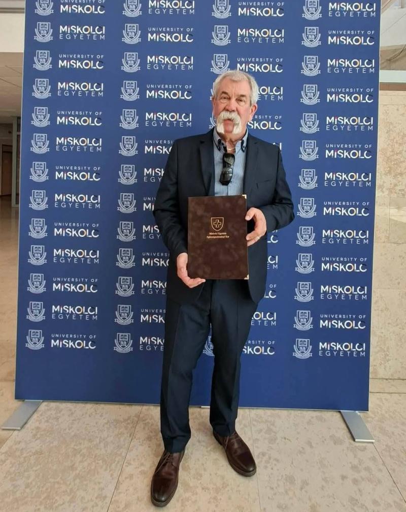 Dr. Almássy Sándor