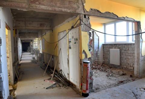 A GYEK sürgősségi építkezésének jelenetei