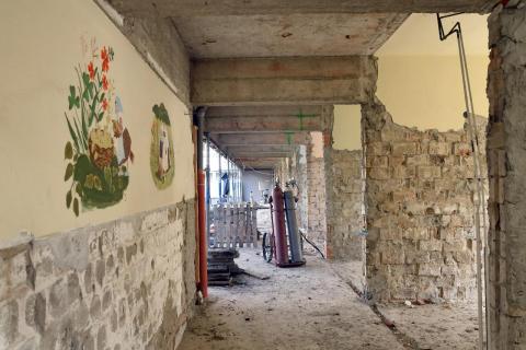 A GYEK sürgősségi építkezésének jelenetei